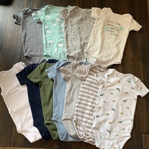 Bundle Carter’s Boys Onesies, Size 12 months & 18 months